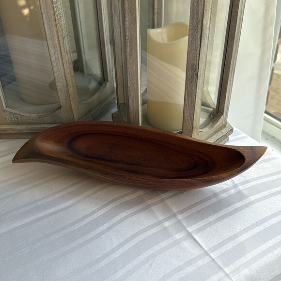 Elegant Wooden Decorative Bowl - Picture 4 of 7